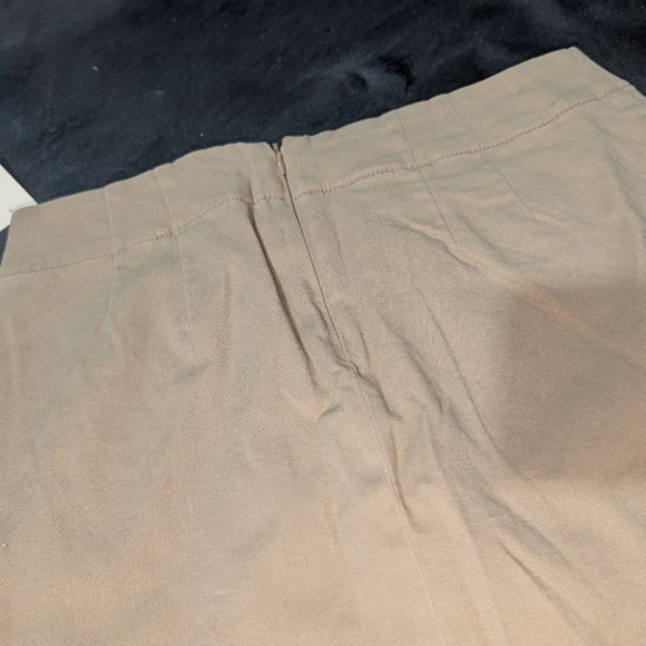 Aeropostale Mini skirt size 6 khaki - Picture 4 of 5
